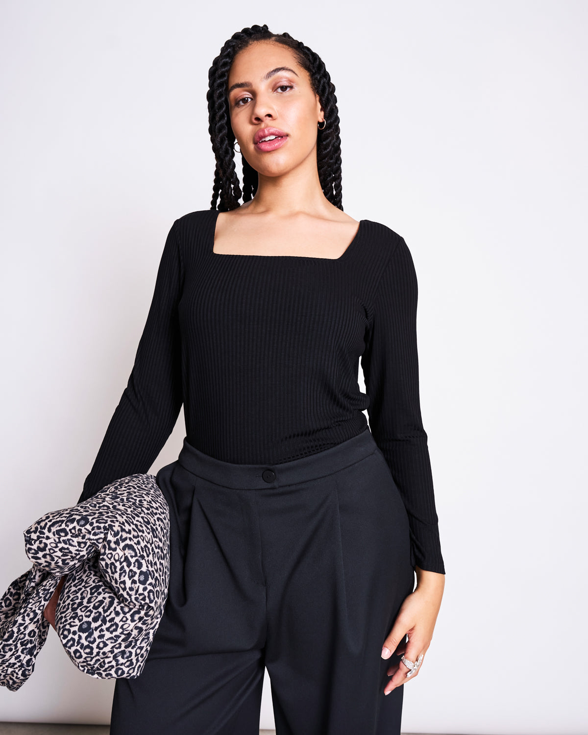 SQUARE NECK LONGSLEEVE FRIA BLACK Longsleeve jan-n-june 1