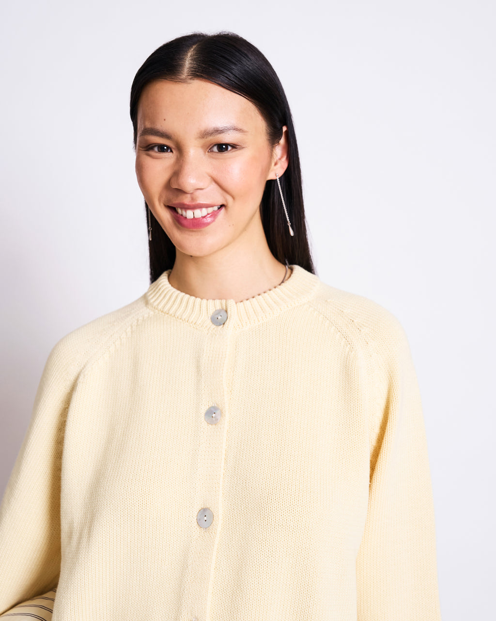 RELAXED CREWNECK CARDIGAN SIVIA BUTTERMILK GOTS Cardigan jan-n-june 1