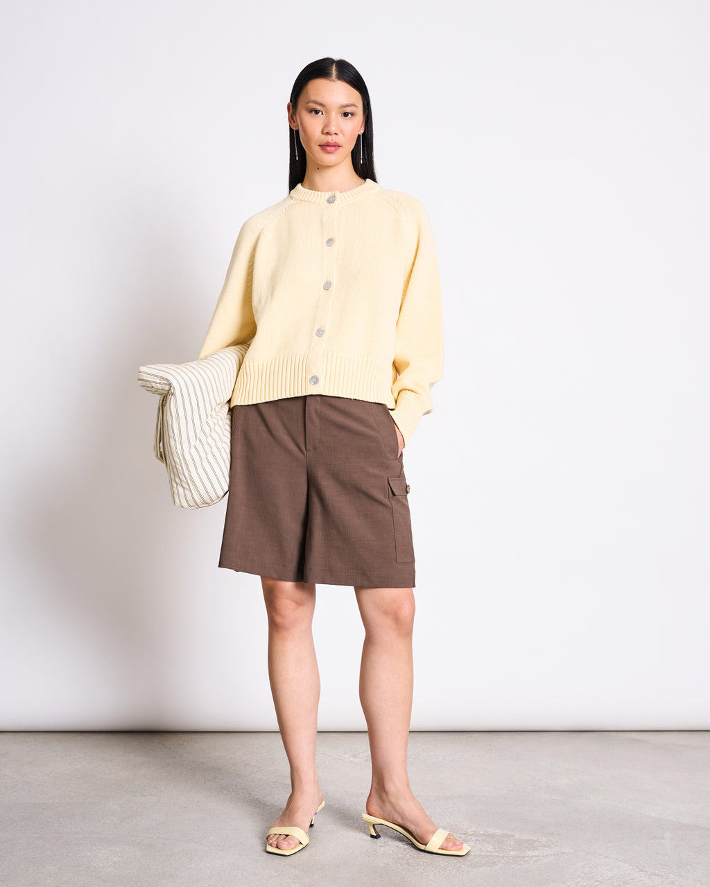 RELAXED CREWNECK CARDIGAN SIVIA BUTTERMILK GOTS Cardigan jan-n-june 2