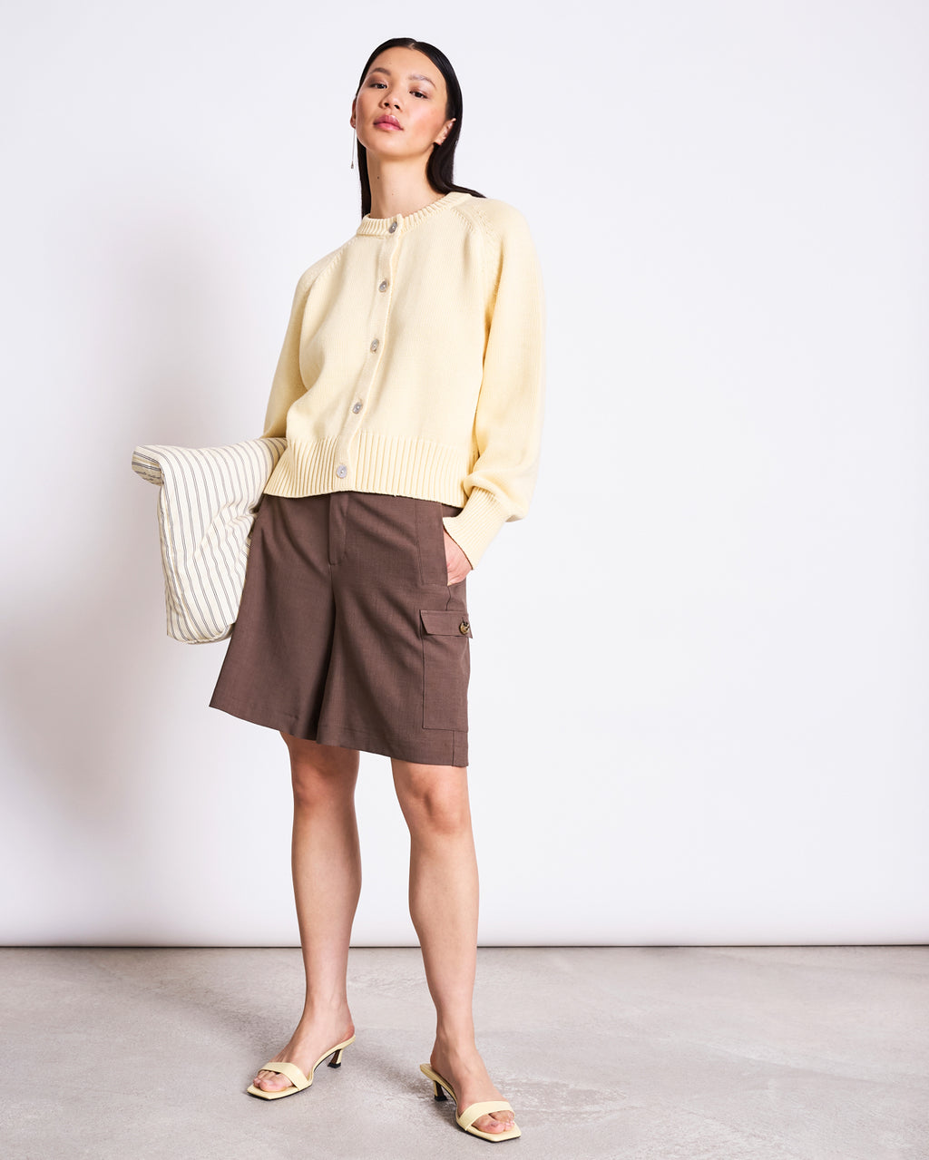 RELAXED CREWNECK CARDIGAN SIVIA BUTTERMILK GOTS Cardigan jan-n-june 3