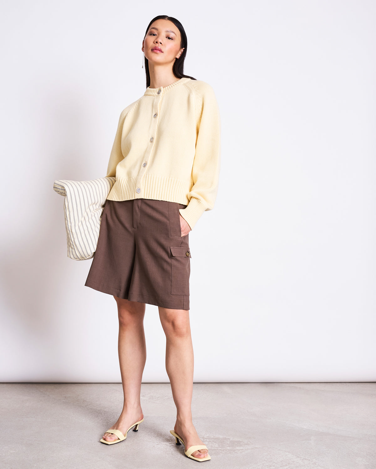 RELAXED CREWNECK CARDIGAN SIVIA BUTTERMILK GOTS Cardigan jan-n-june 3