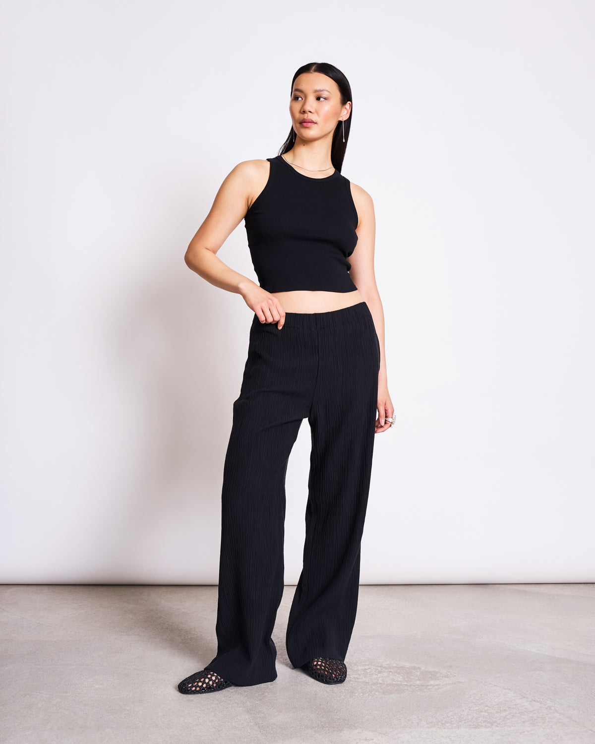 CRINKLE PANTS HAVA BLACK jan-n-june 2