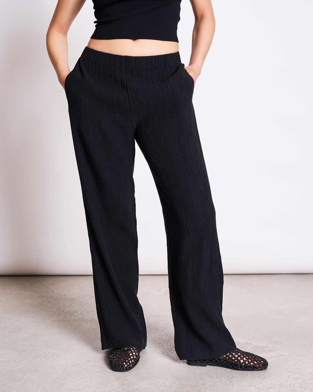 CRINKLE PANTS HAVA BLACK jan-n-june 10