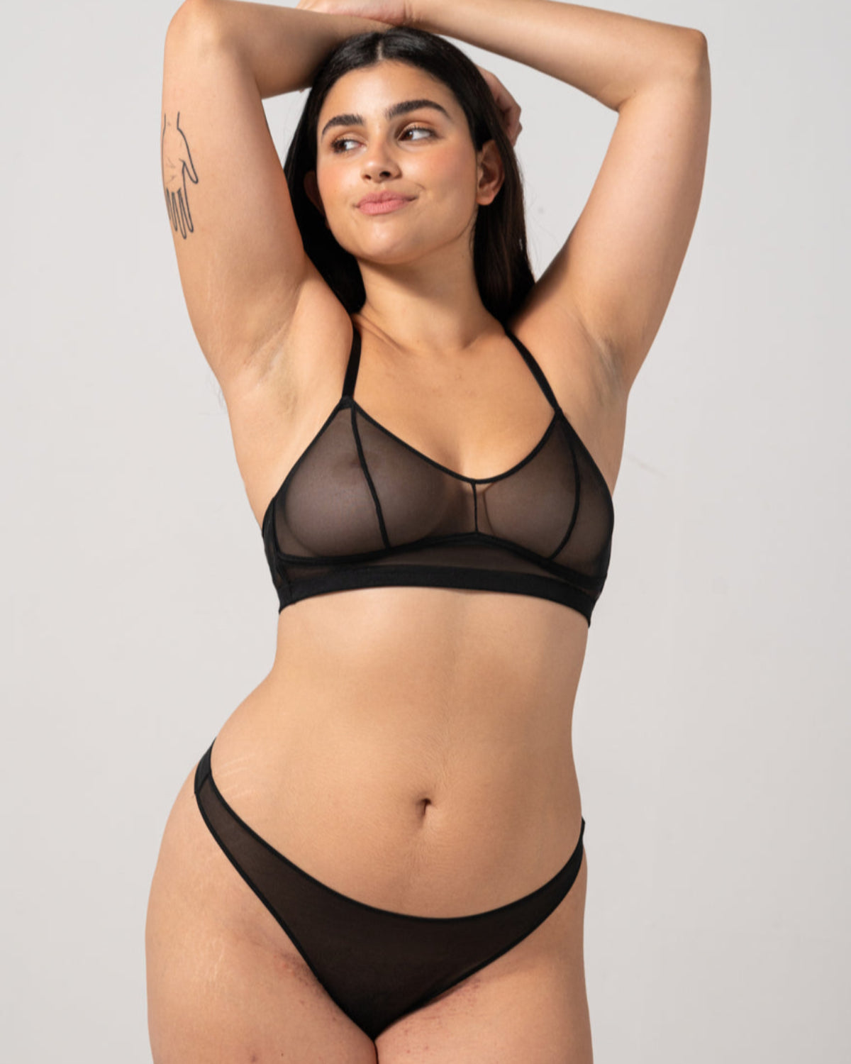 UNDERSTATEMENT MESH THONG BLACK Lingerie jan-n-june 2