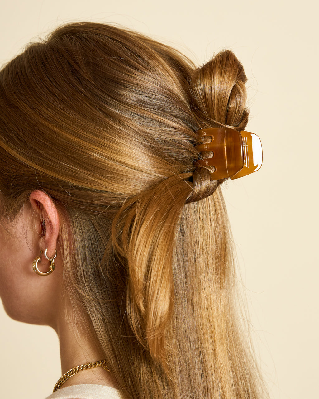 MINI CLAW COGNAC Clip jan-n-june 3