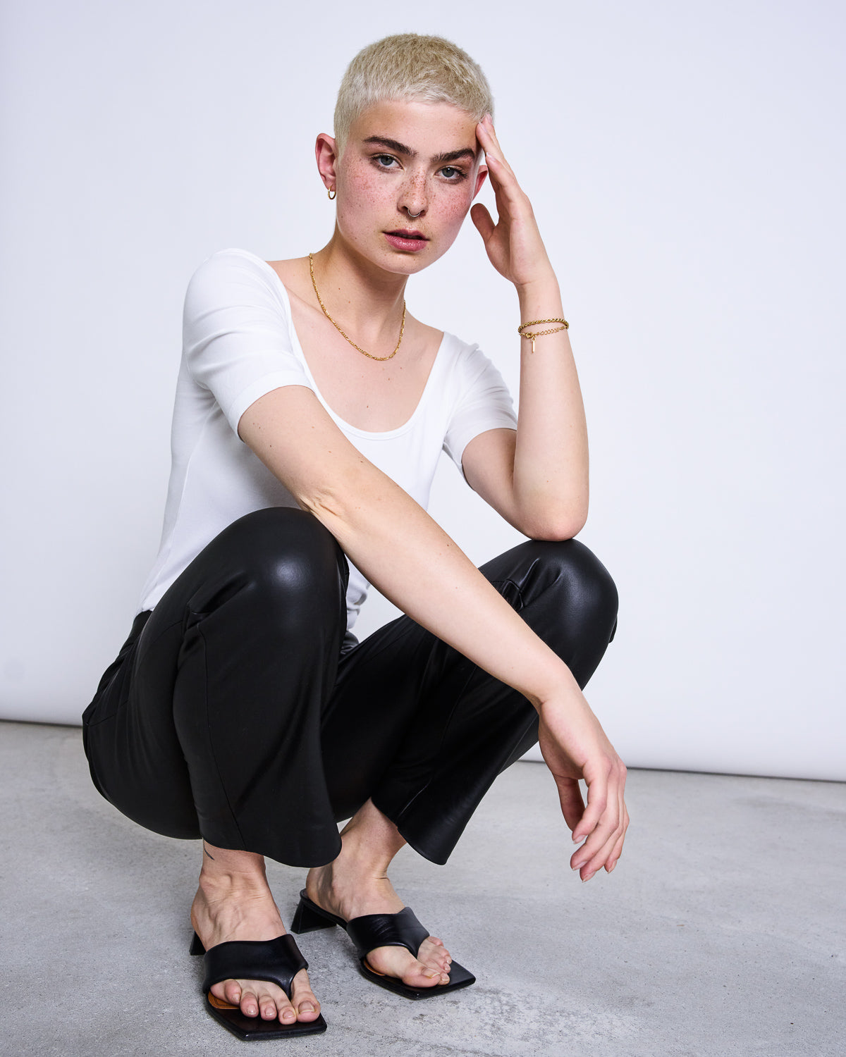 T-SHIRT SCOOP WHITE jan-n-june 1