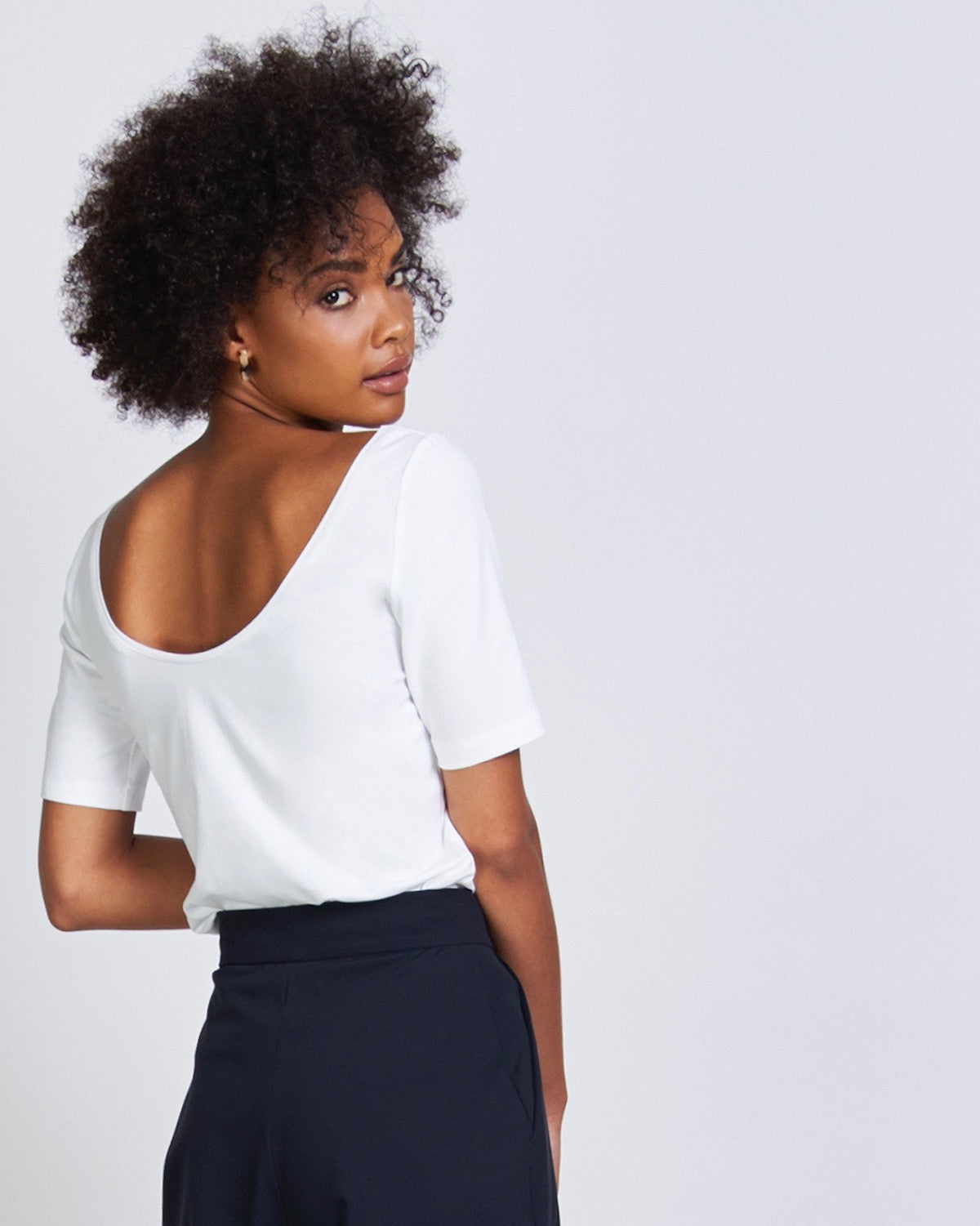 T-SHIRT SCOOP WHITE jan-n-june 4