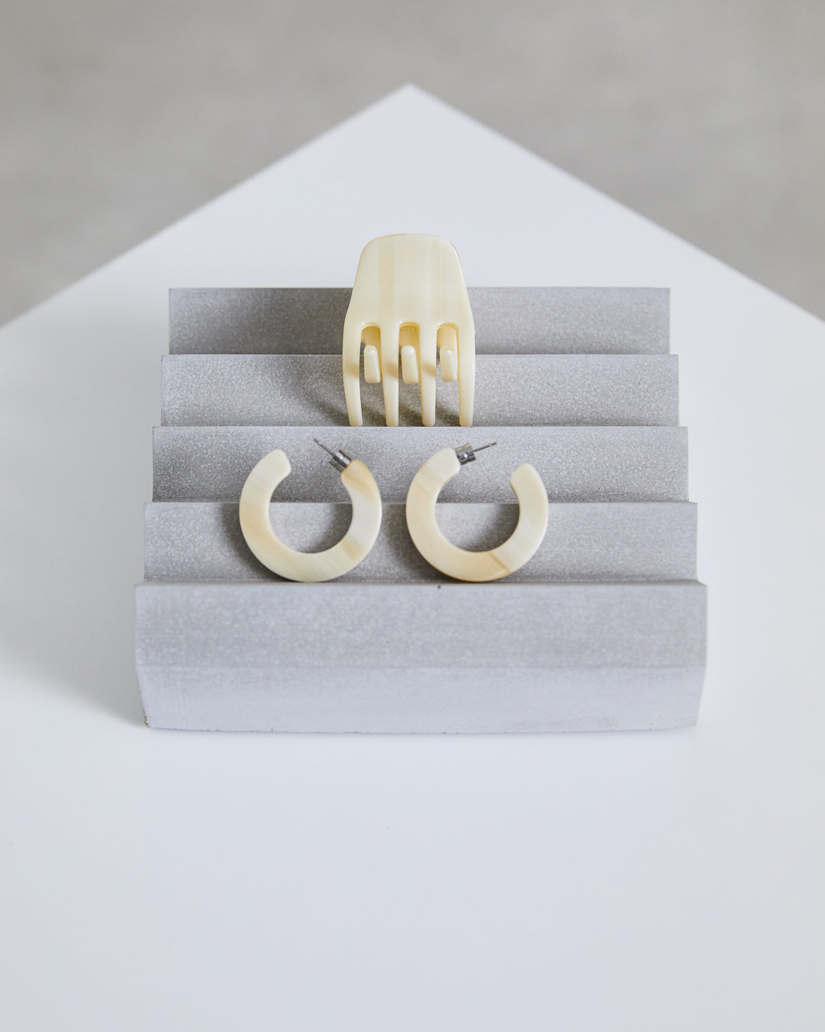 MINI CLAW ALABASTER Clip jan-n-june Default Title 1