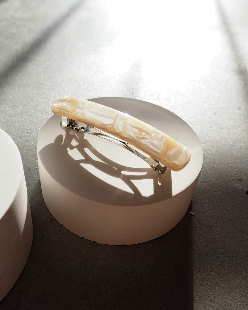 HEIRLOOM BARRETTE IVORY Clip jan-n-june 1