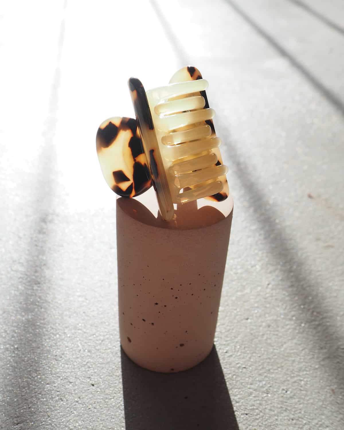 MINI HEIRLOOM CLIP BLONDE TORTOISE jan-n-june 5